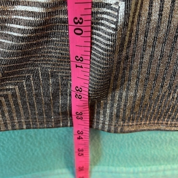NWT LuLaRoe Women’s Gold And Gray Tunic, Size XS! - Picture 7 of 7